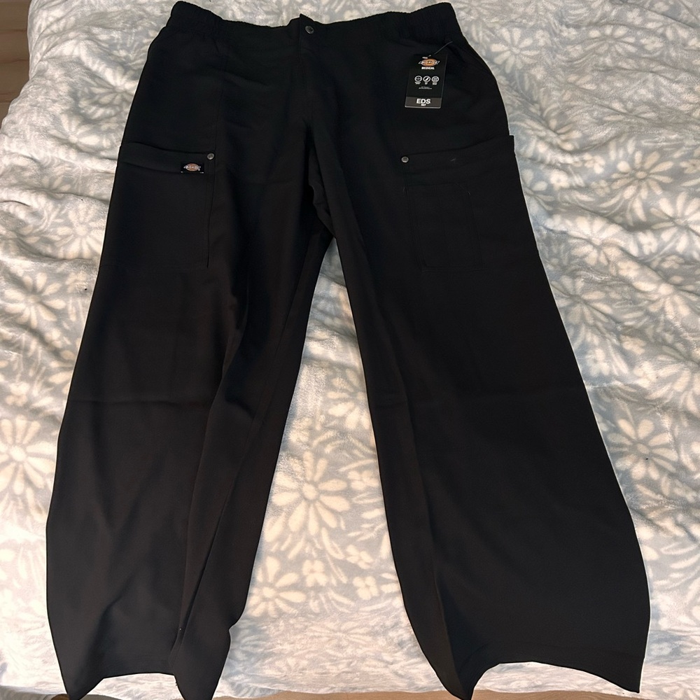 Dickies Women's EDS NXT Cargo Scrub Pants